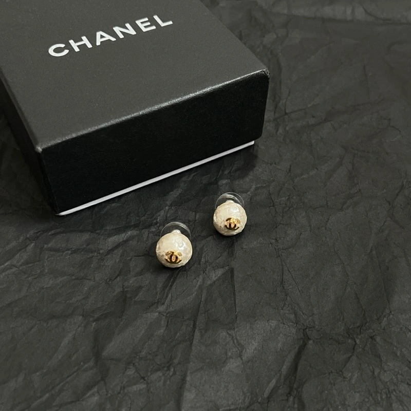 Chanel Earrings Sporty 221102