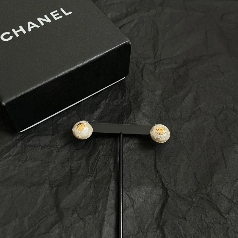 Chanel Earrings Sporty 221102