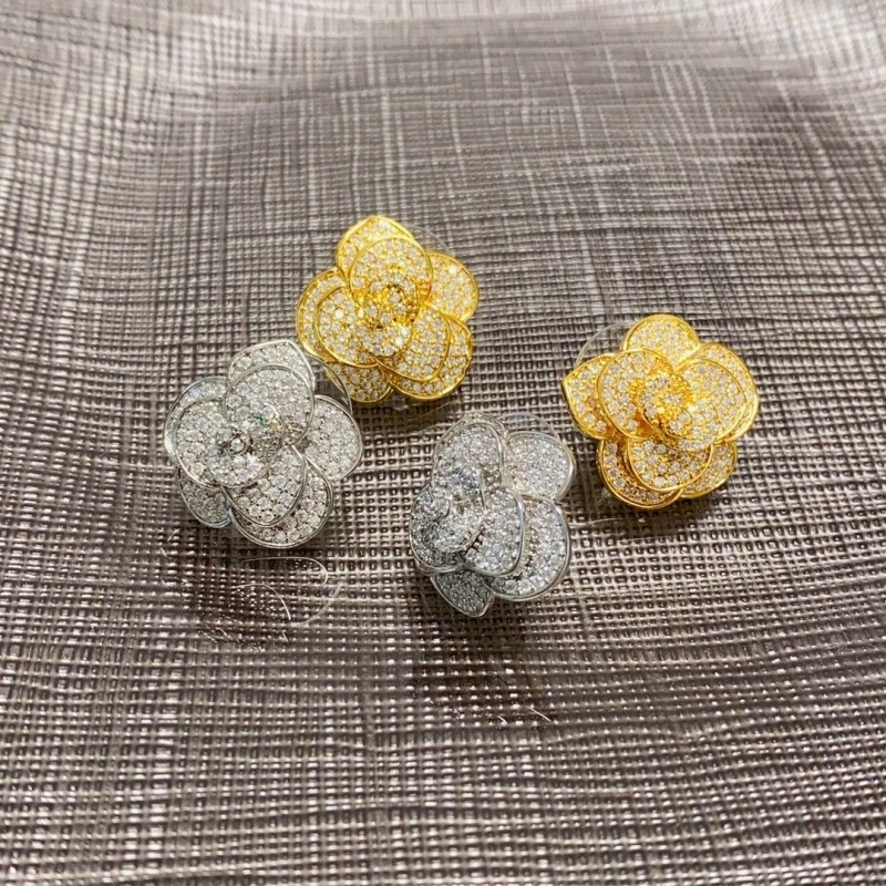 Snug Chanel Earrings 221071