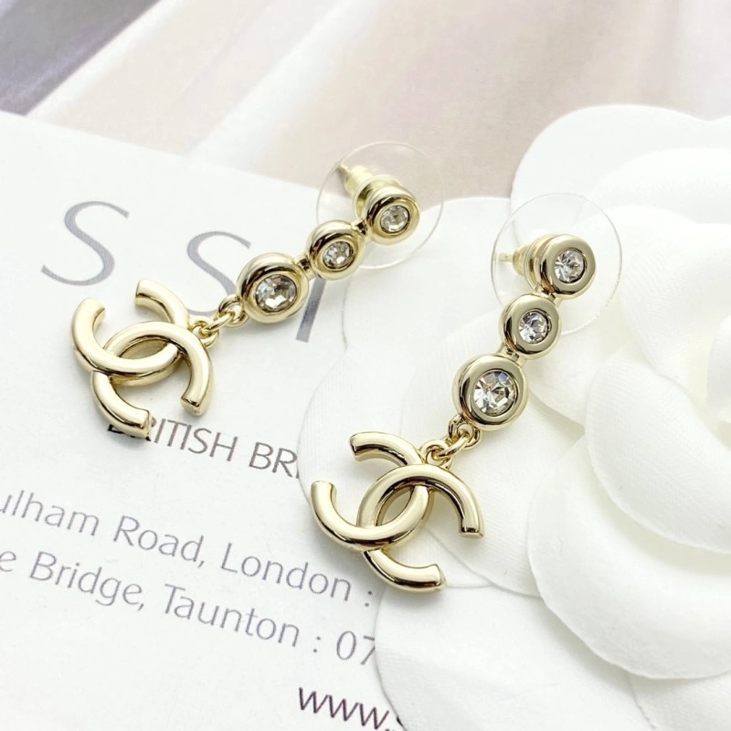 Sophisticated Chanel Earrings 221008