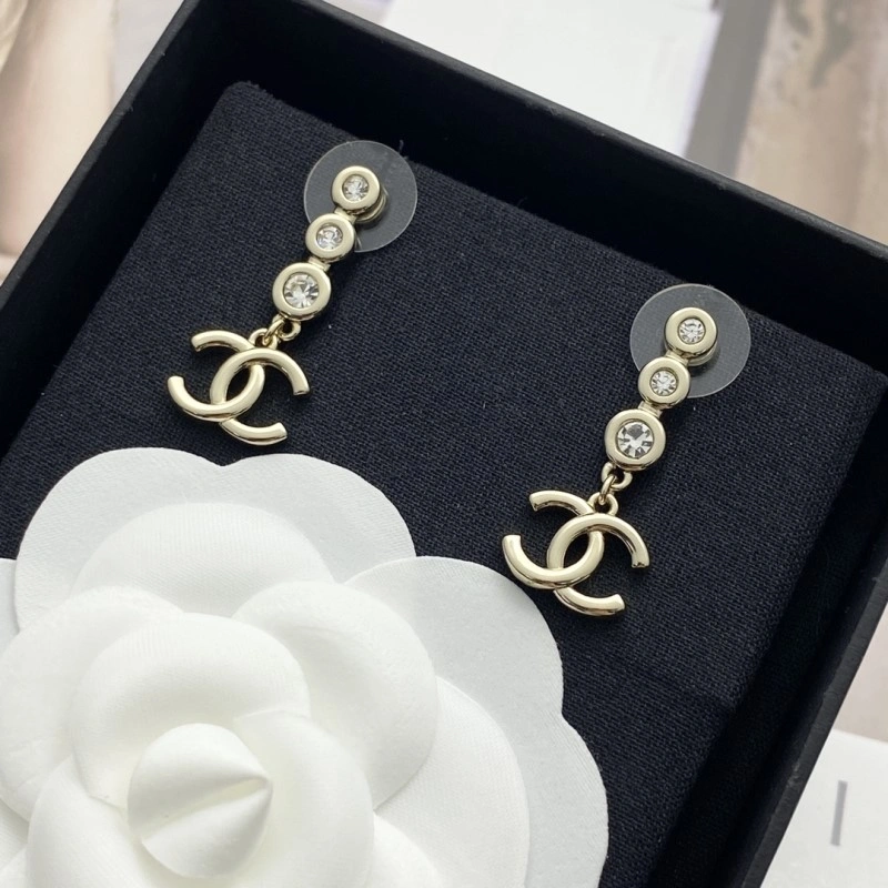 Sophisticated Chanel Earrings 221008