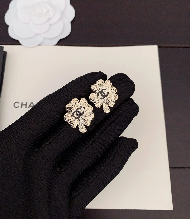 Chanel Earrings MoistureWicking 220994