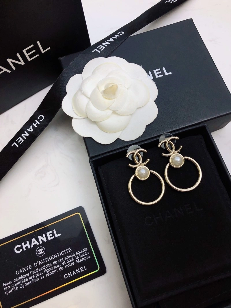 Chanel Earrings MoistureWicking 221011