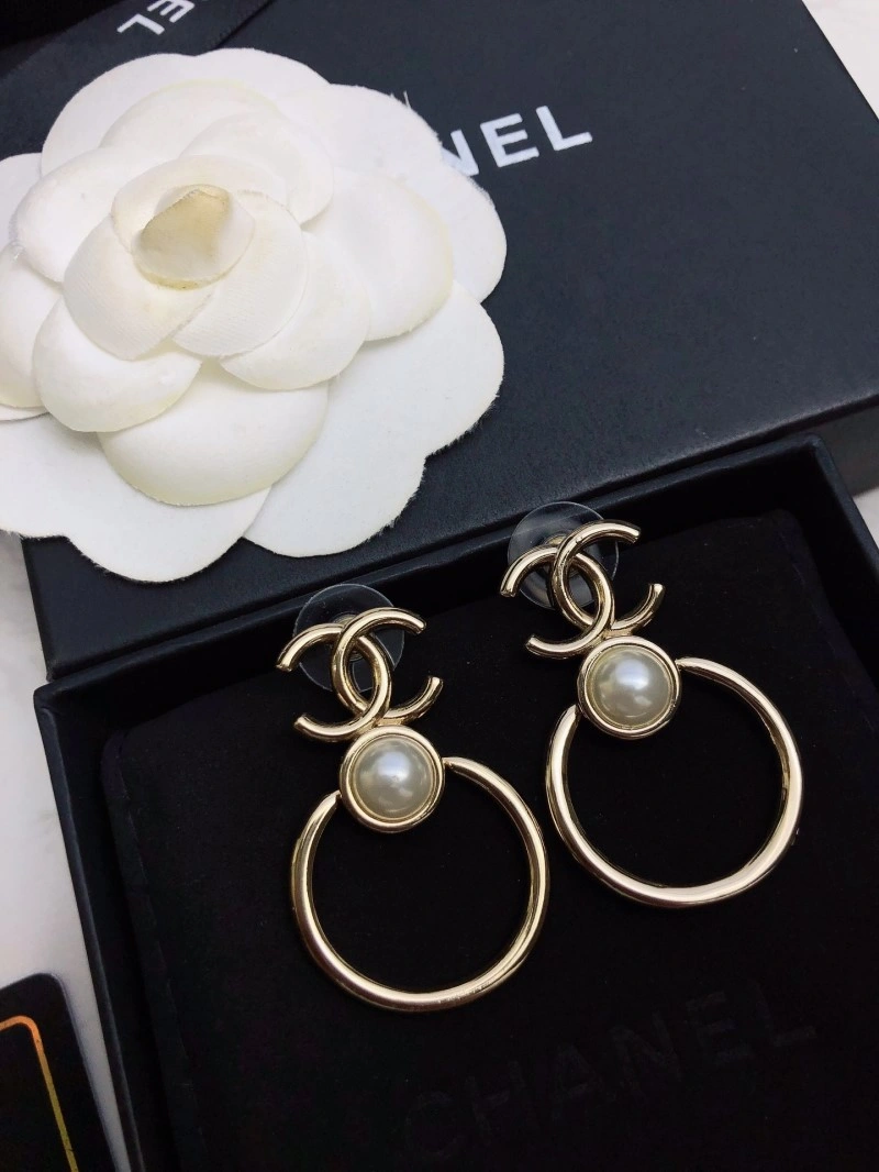 Chanel Earrings MoistureWicking 221011