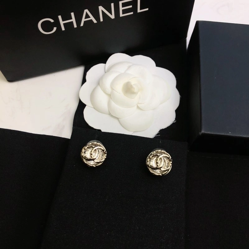 Chanel Earrings Fashionable 220981