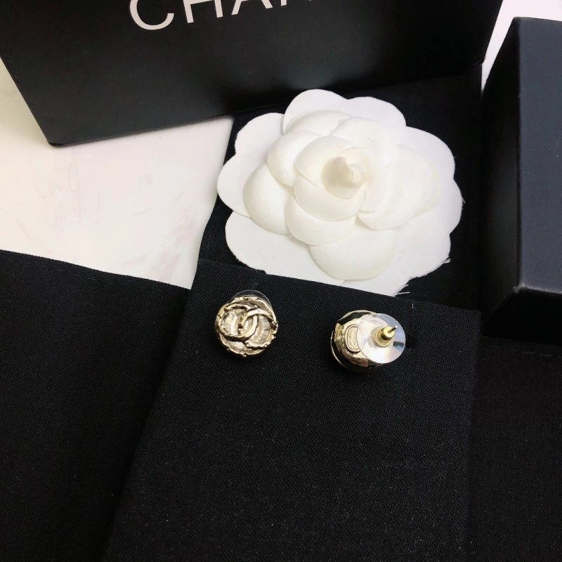 Chanel Earrings Fashionable 220981