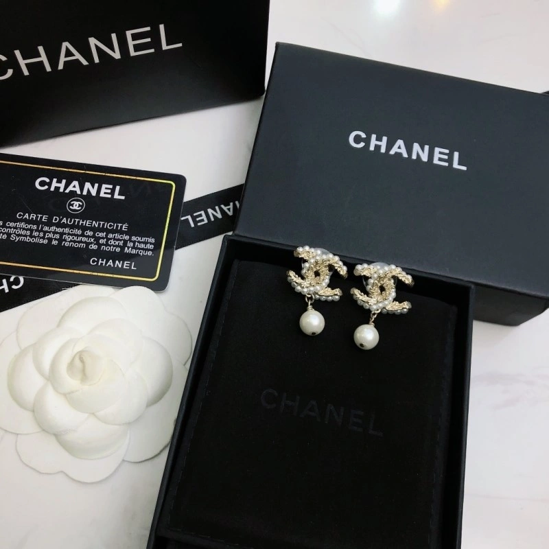 Affordable Chanel Earrings 220977