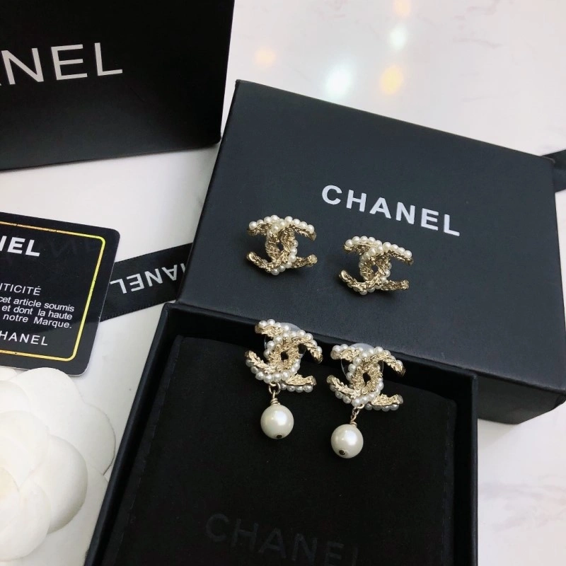 Affordable Chanel Earrings 220977