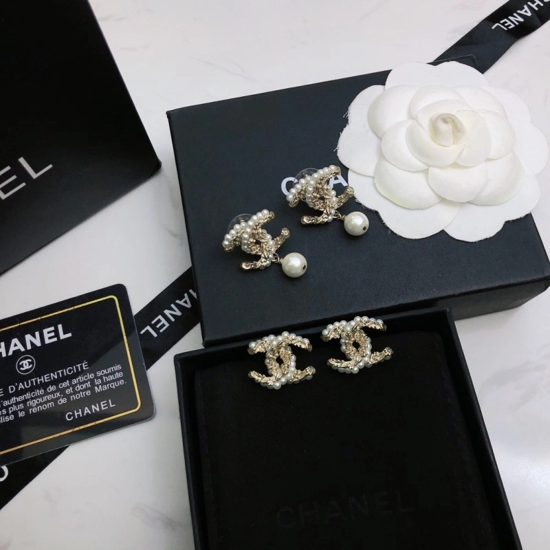 Affordable Chanel Earrings 220977
