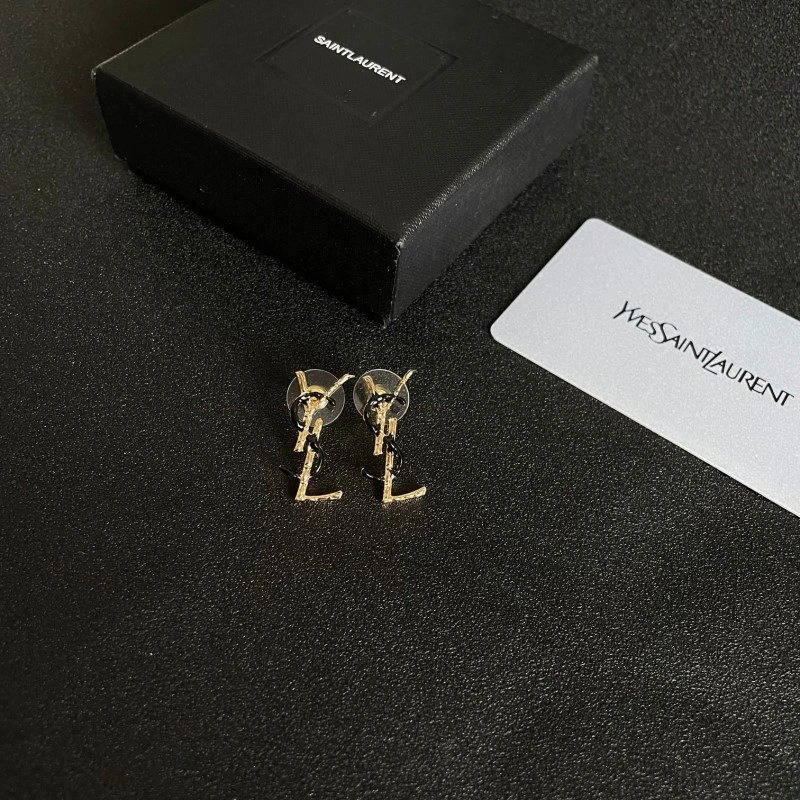 Chanel Earrings WaterResistant 220985