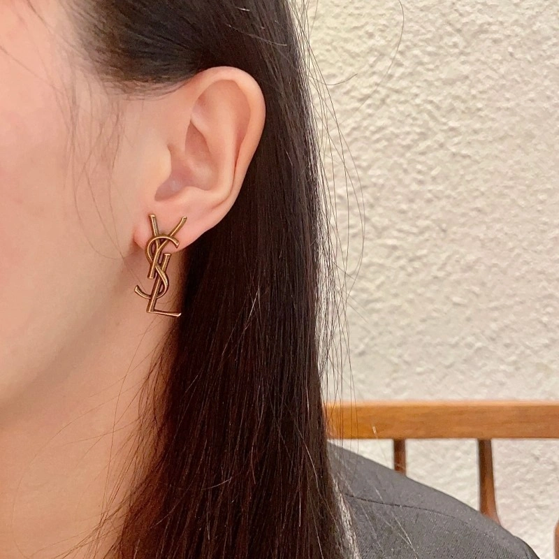 Chanel Earrings EasyCare 220993