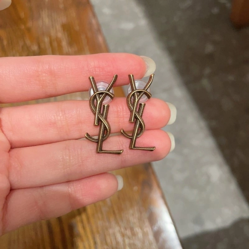 Chanel Earrings EasyCare 220993