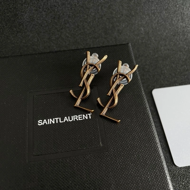Chanel Earrings EasyCare 220993