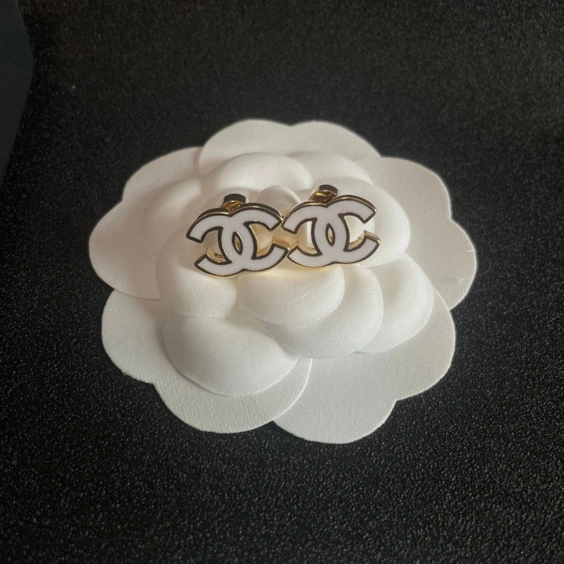 Comfortable Chanel Earrings 220980
