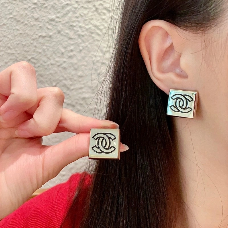 Chanel Earrings MultiPurpose 220975