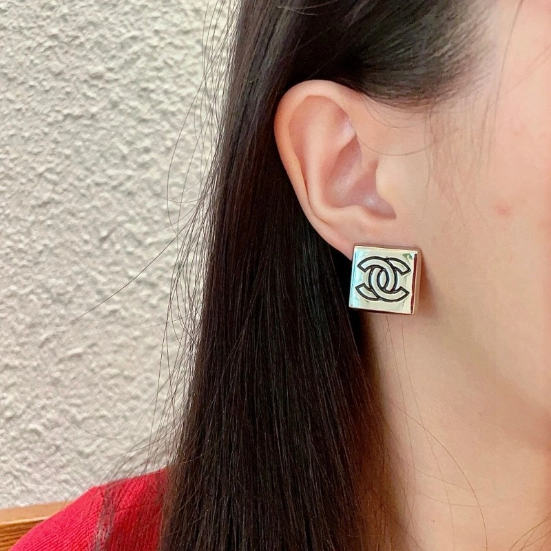 Chanel Earrings MultiPurpose 220975