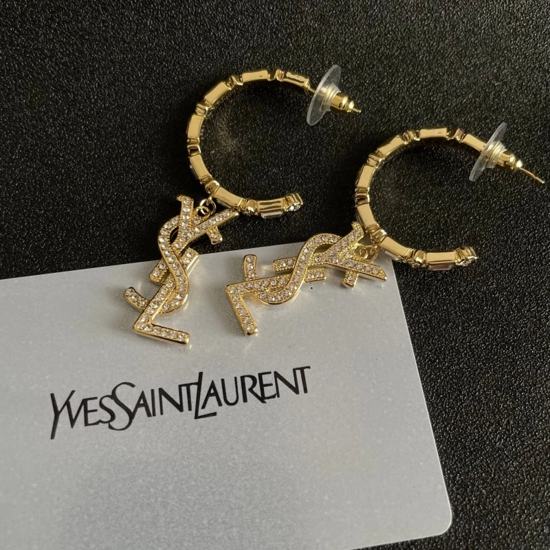 Compact Chanel Earrings 221040