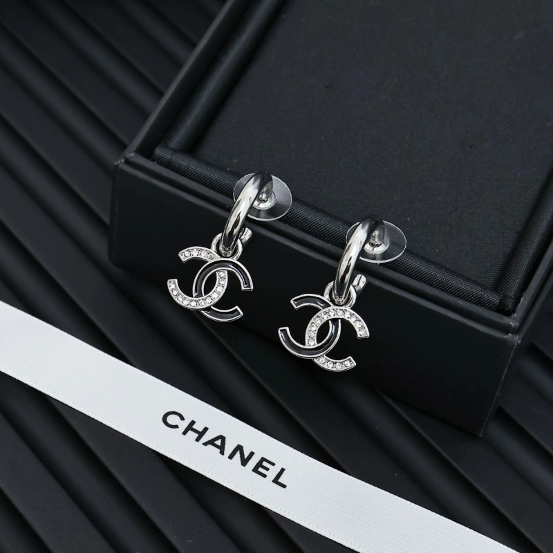 Chanel Earrings Versatile 220968