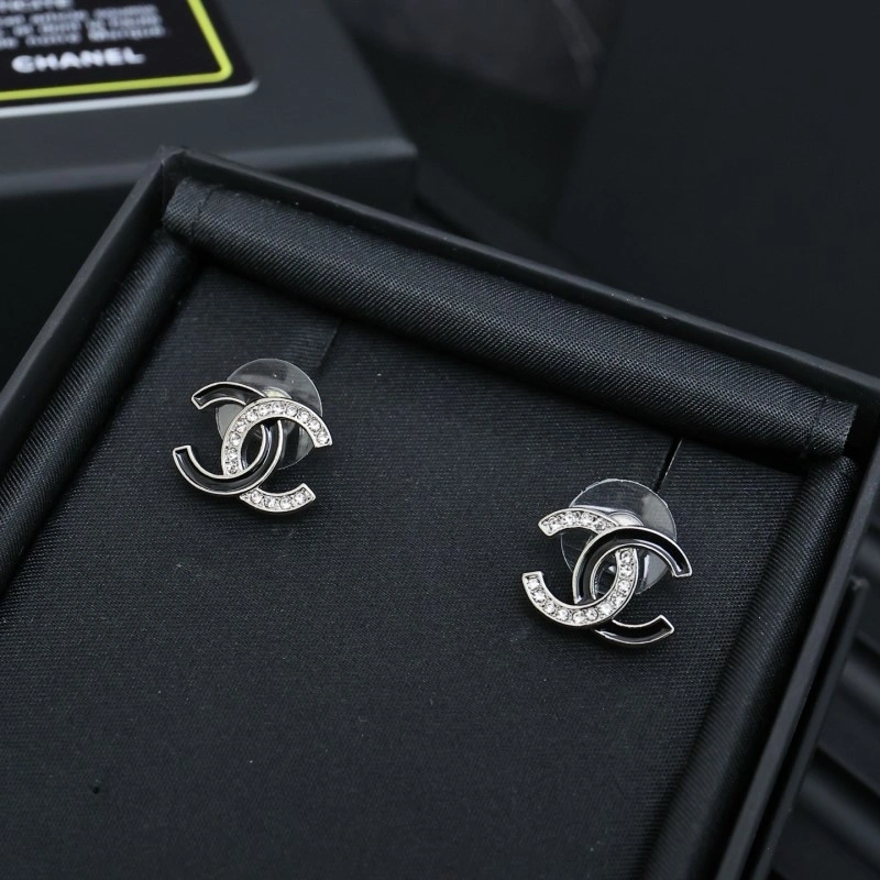 Chic Chanel Earrings 220964