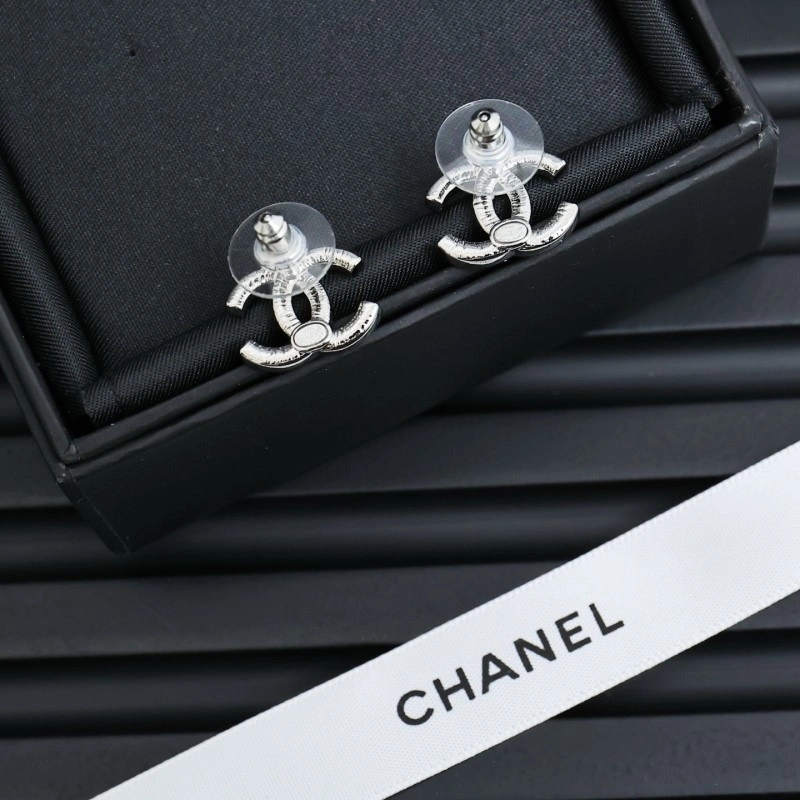 Chic Chanel Earrings 220964