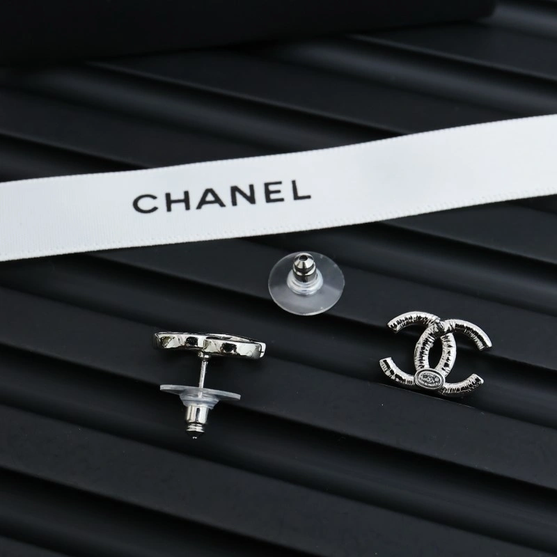 Chic Chanel Earrings 220964