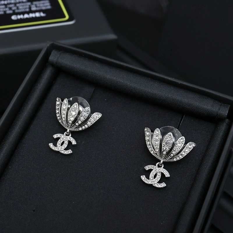 Chanel Earrings Durable 220965