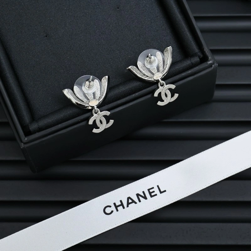 Chanel Earrings Durable 220965