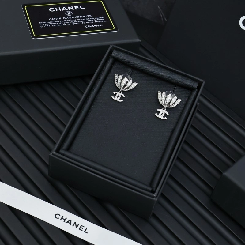 Chanel Earrings Durable 220965