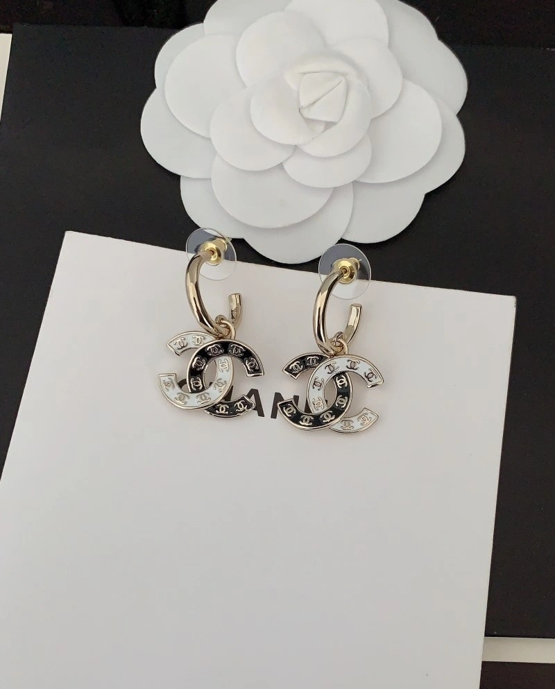 Supportive Chanel Earrings 220960