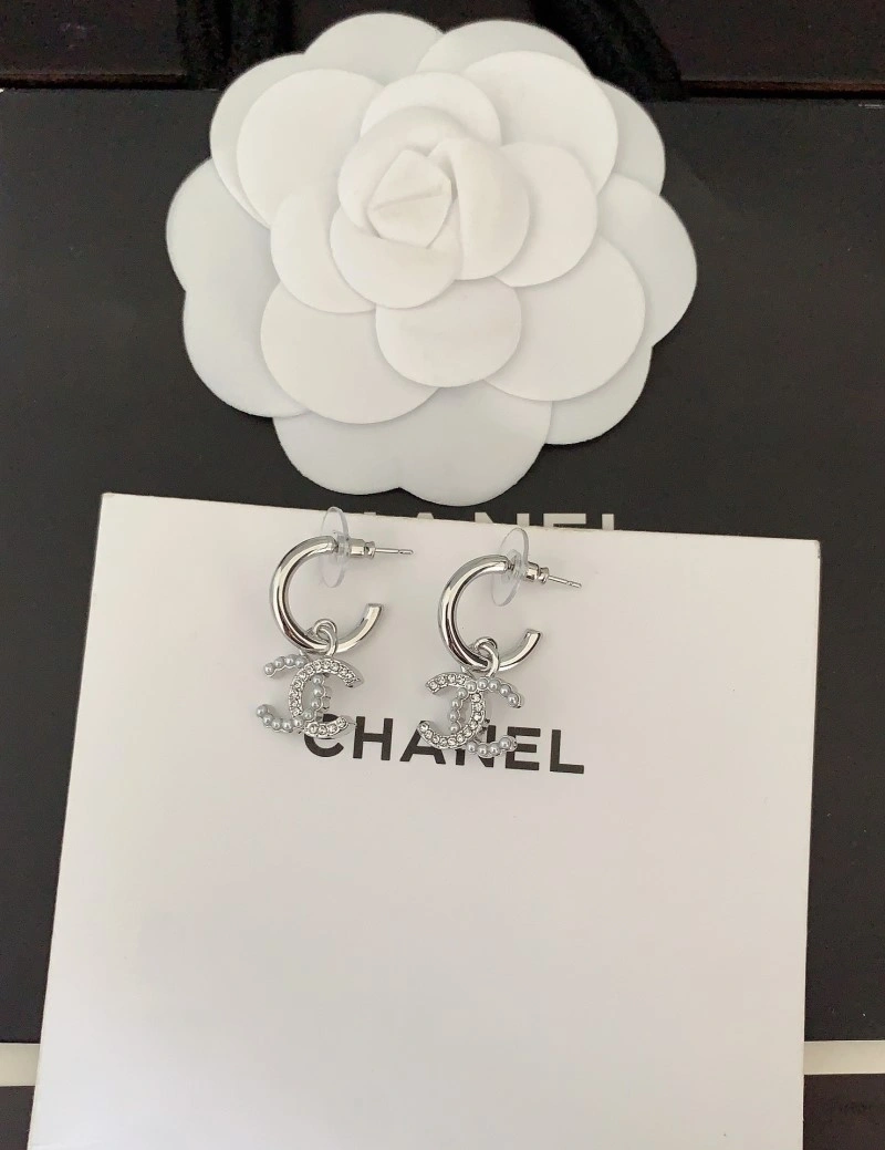 Trendsetting Chanel Earrings 220967