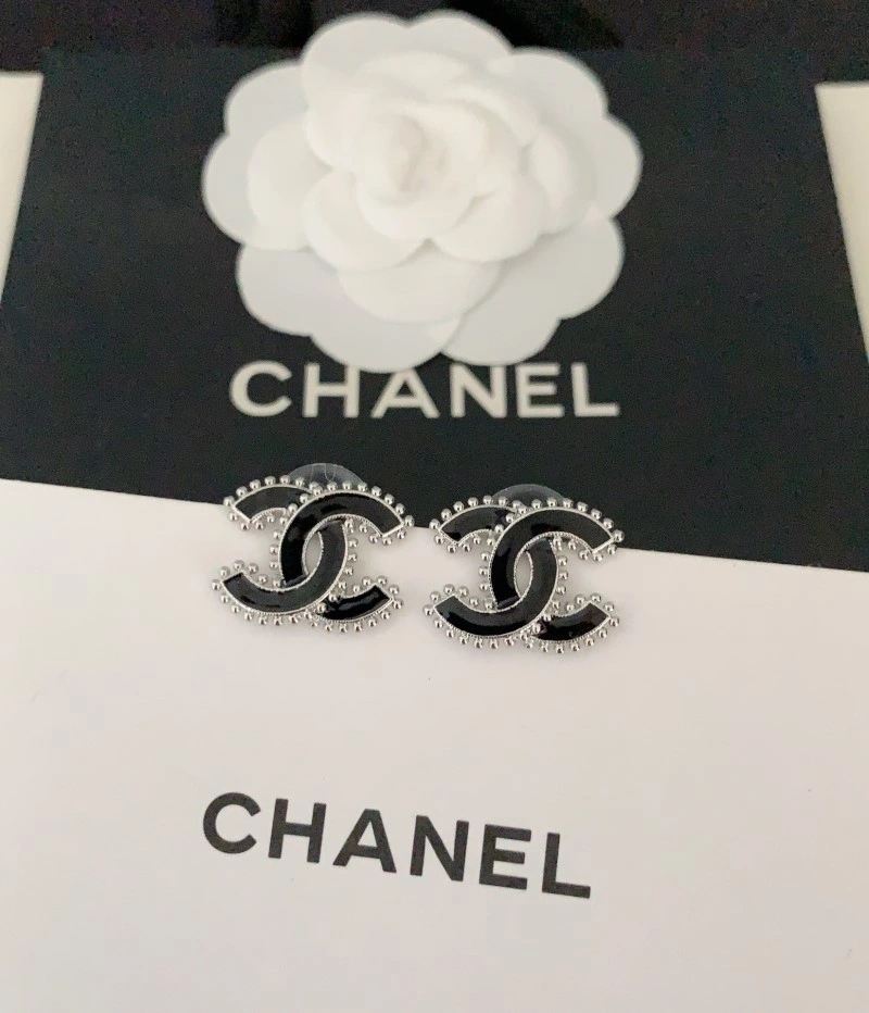 Compact Chanel Earrings 220957