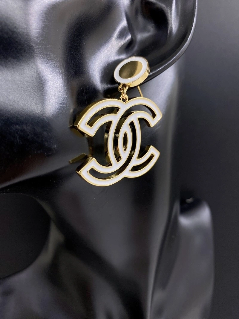 Lightweight Chanel Earrings 220946