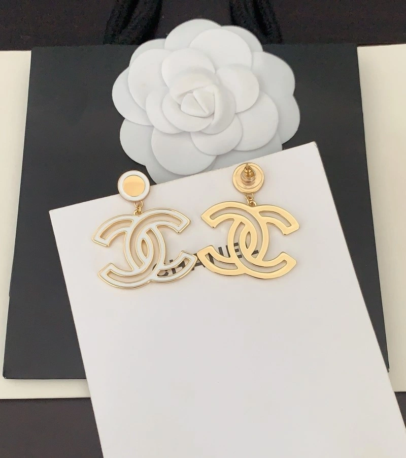 Lightweight Chanel Earrings 220946