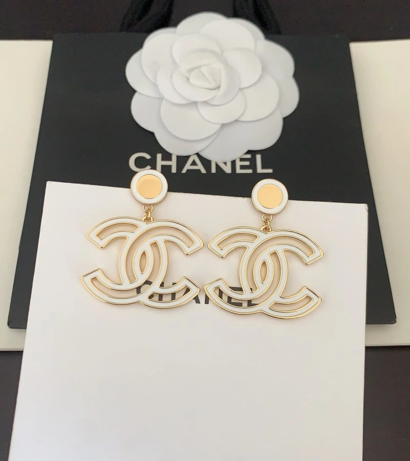Lightweight Chanel Earrings 220946