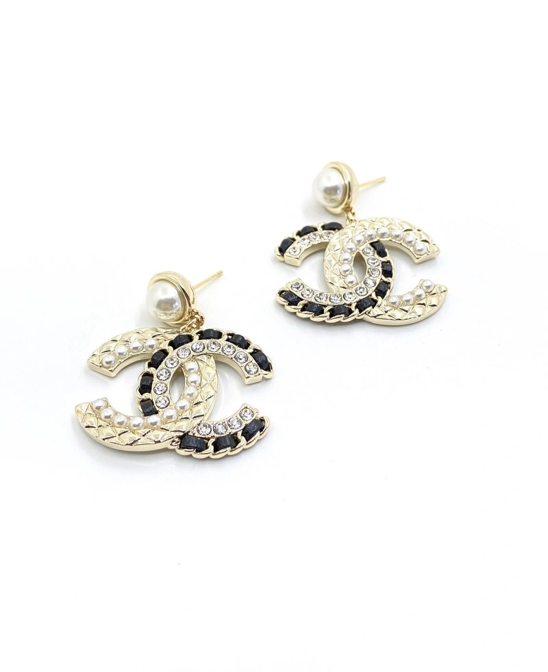Effortless Chanel Earrings 220955