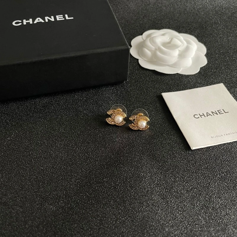 Chanel Earrings Vibrant 220948