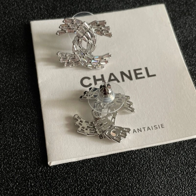 Chanel Earrings Versatile 220935