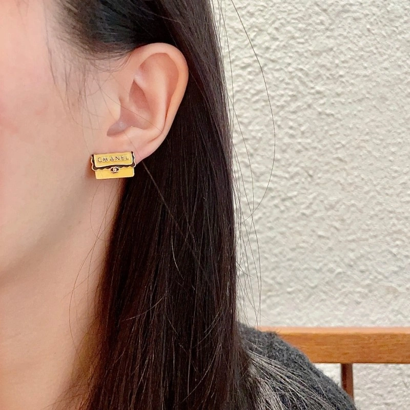 Chanel Earrings Functional 220932