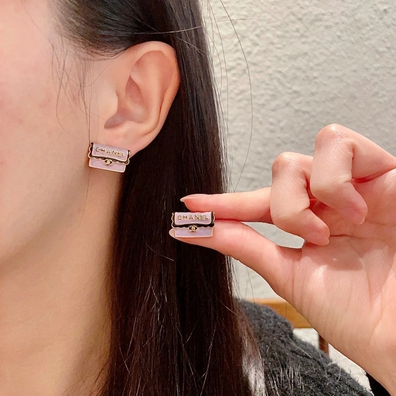 Chanel Earrings SoftTouch 220943