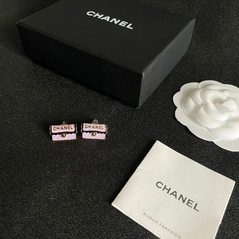 Chanel Earrings SoftTouch 220943