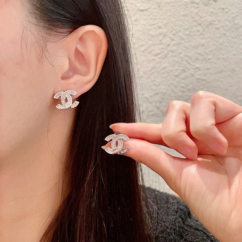Chanel Earrings Comfortable 220969