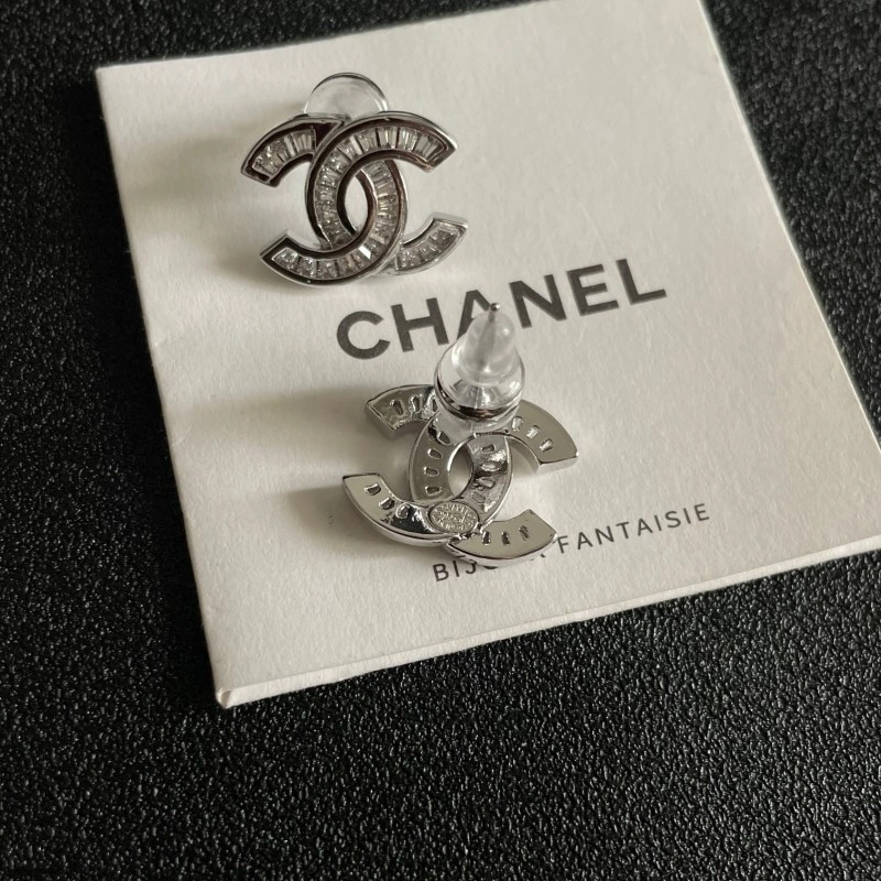Chanel Earrings Comfortable 220969