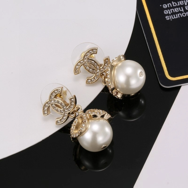 Chanel Earrings Stylish 220945