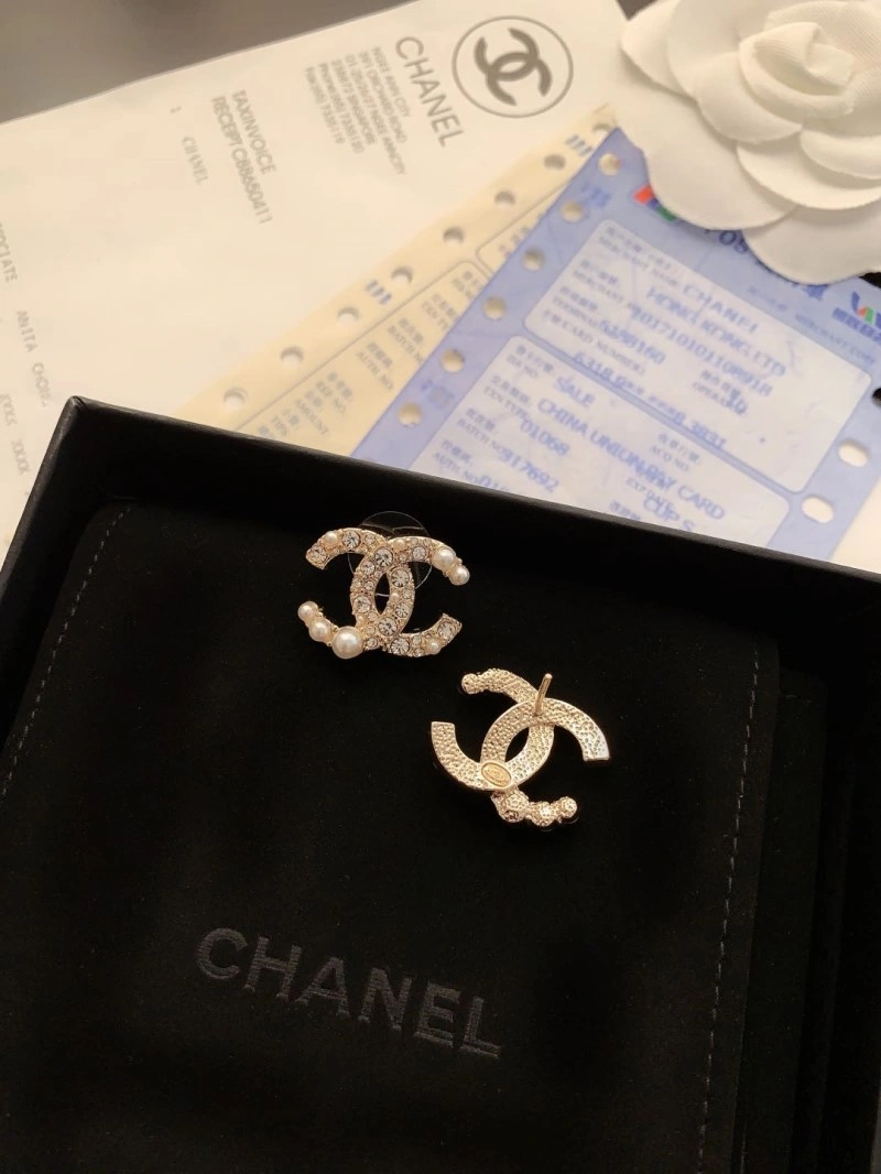 Chanel Earrings Flexible 220982