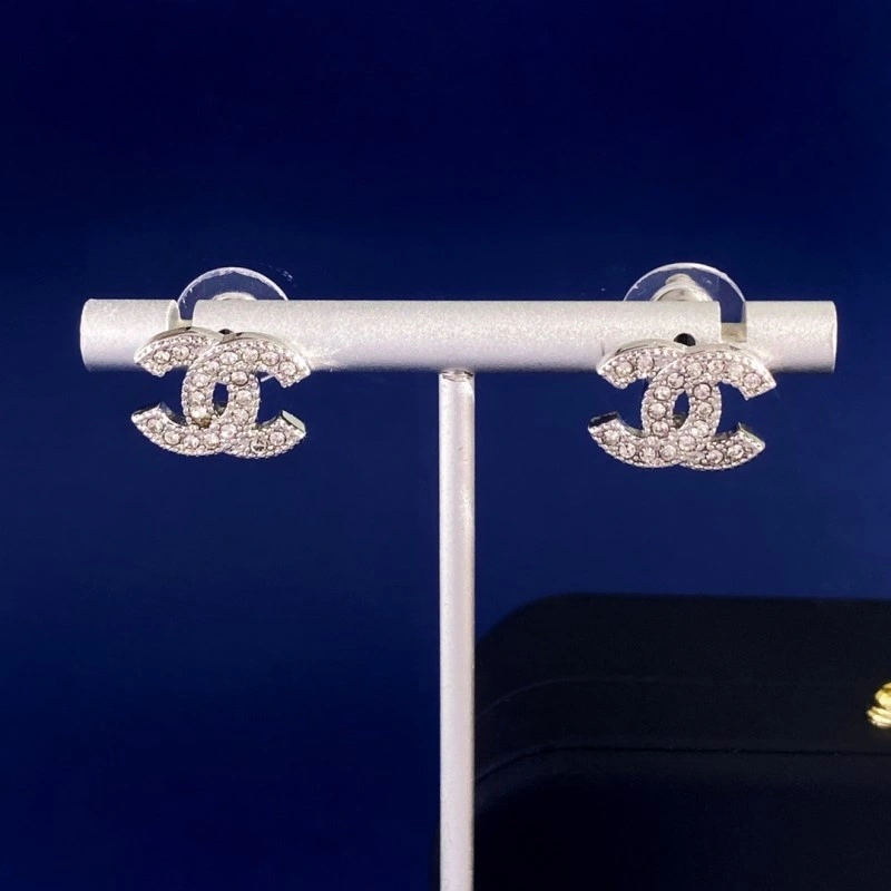 Compact Chanel Earrings 220925