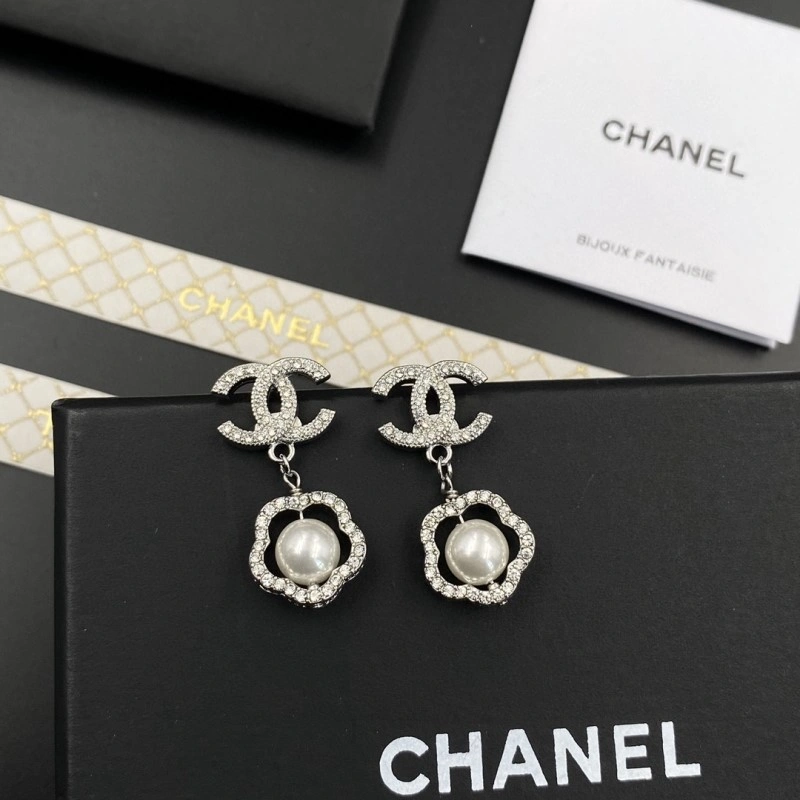 Chanel Earrings MoistureWicking 220938