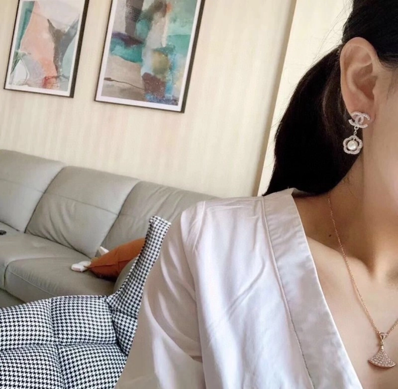Chanel Earrings MoistureWicking 220938