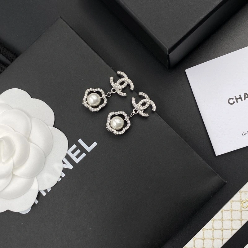 Chanel Earrings MoistureWicking 220938