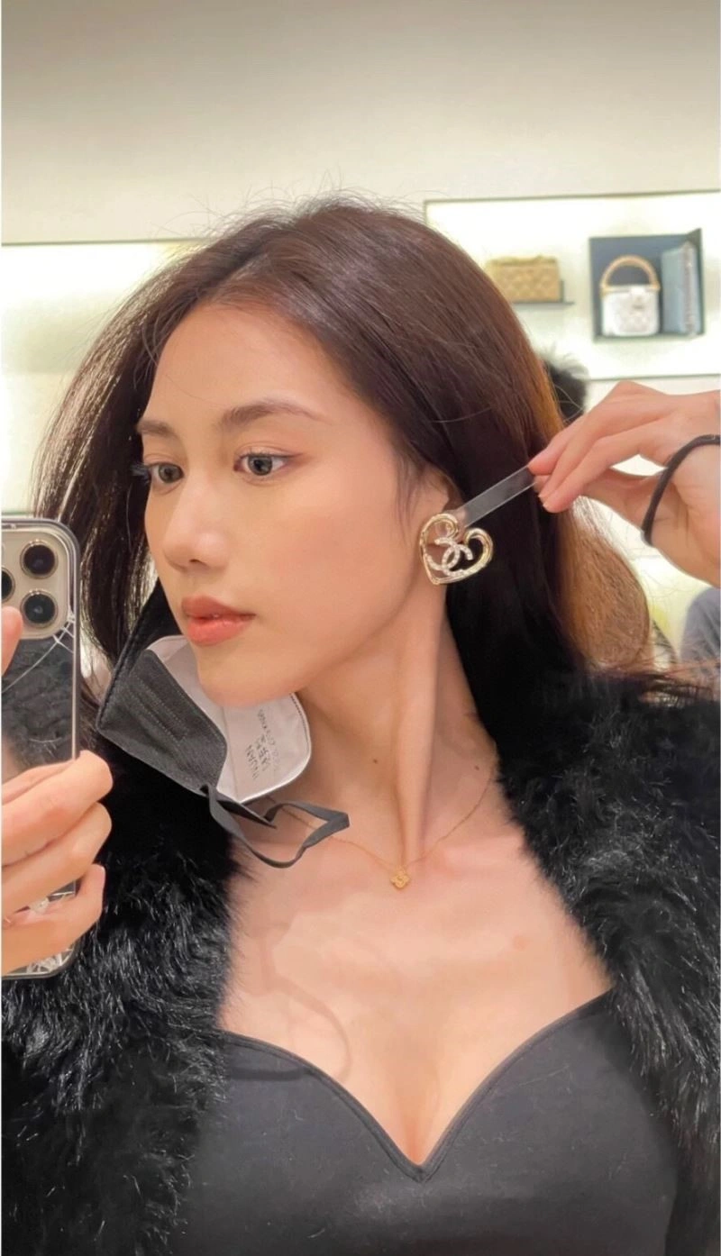 Chanel Earrings SmoothTexture 220909