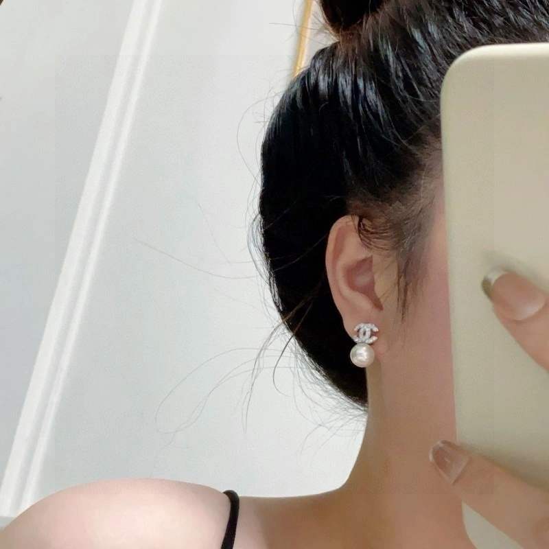 Supportive Chanel Earrings 220204